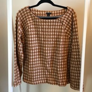 NWT Ann Taylor fuzzy houndstooth sweater - Perfect for fall! Size Large.